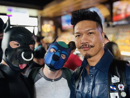 Selfie with @titojoeyr.bsky.social 
@slateofmind.bsky.social inside the bar
