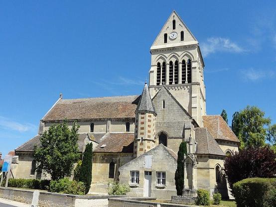 Eglise de la Sainte-Trinité à #ChoisyauBac (#Oise) Construction XIIe siècle, XIIIe siècle. Eglise : classement par arrêté du 5 février 1920.
Suite 👉 https://monumentum.fr/monument-historique/pa00114592/choisy-au-bac-eglise-de-la-sainte-trinite
#Patrimoine #MonumentHistorique
Photo CC-BY-SA 4.0 : Pierre Poschadel
