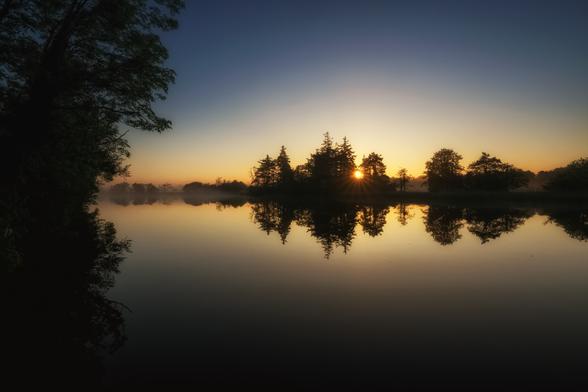 Sonnenaufgang am Shannon in Irland.