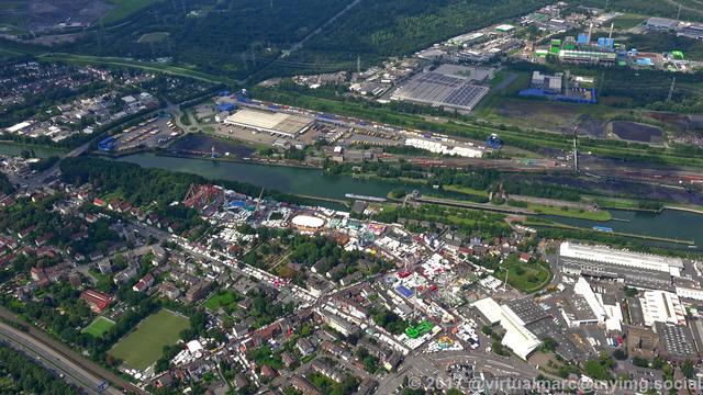 An aerial photo of the cranger kirmes near the rhine-herne canal.