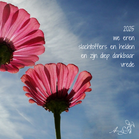 2025
we eren
slachtoffers en helden
en zijn diep dankbaar
vrede

elfje 4/4 door Anna de Swart