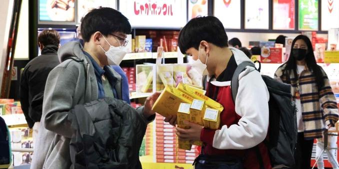 South Koreans head to Japan in record numbers, drawn by weak yen
