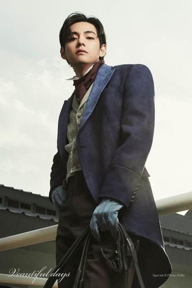 Taehyung as Mr Darcy - Me, Myself and I Photobook