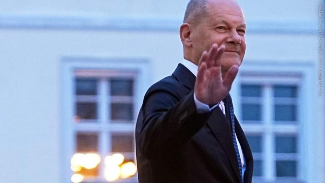 Nach rund dreieinhalb Jahren als Bundeskanzler wird Olaf Scholz (SPD) am Abend mit einem Großen Zapfenstreich verabschiedet. (Foto: dpa Bildfunk, picture alliance/dpa | Michael Kappeler)