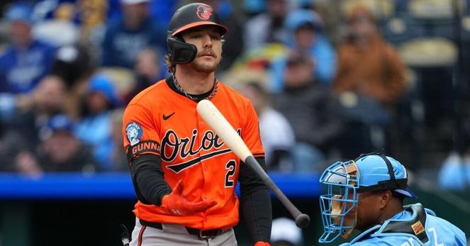 The Orioles’ struggles against left-handed pitchers have no easy fix