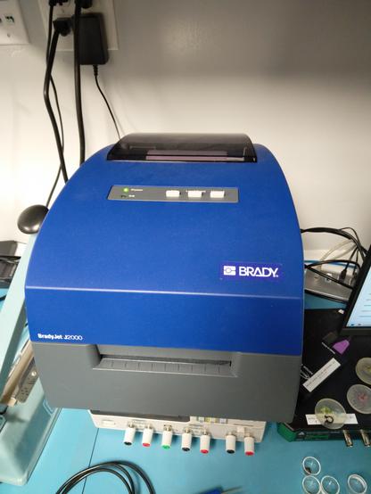 Benchtop inkjet label printer