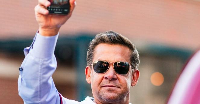 Bret Boone hired as Rangers new hitting coach