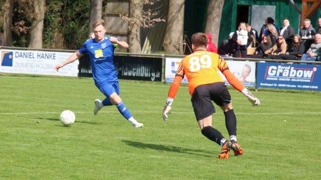 Etliche Fußballerinnen und Fußballer mischen in den Torjägerwertungen in der Bezirksliga und auf Kreisbene vorne mit