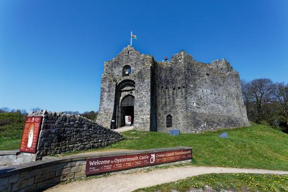 Oystermouth castle