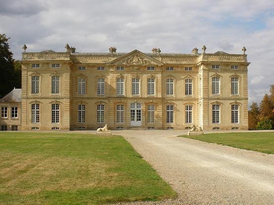 Château à #GouffernenAuge (#Orne) Le château occupe la place de l'ancien village dont l'église se trouvait à l'emplacement de l'orangerie. Ils disparurent vers 1768. Un manoir du XIIIe siècle a précédé le châte...
Suite 👉 https://monumentum.fr/monument-historique/pa00110752/gouffern-en-auge-chateau
#Patrimoine #MonumentHistorique
Photo CC-BY-SA 4.0 : Clanandre