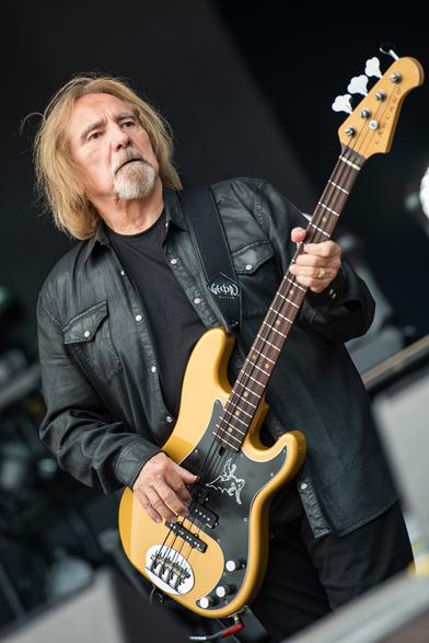 Picture of Geezer Butler playing bass