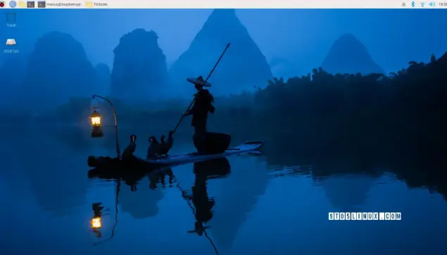 Screenshot of RaspberryPi OS showing the main desktop.