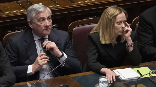Nella fotografia, Antonio Tajani e Giorgia Meloni.