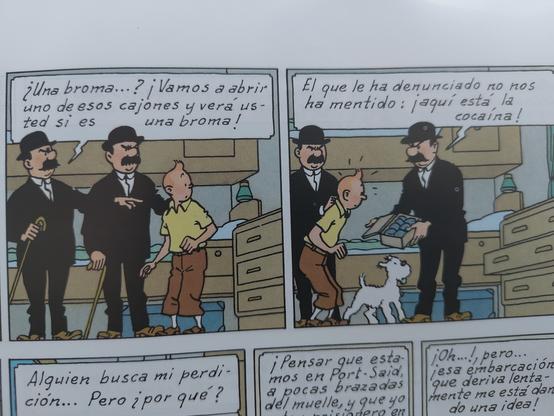 Meten droga a tintin en su camarote. Luego la encuentran y le culpan de esconder cocaína.