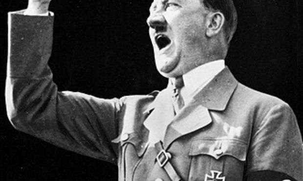 El dictador alemán Adolf Hitler , en una imagen de 1935. (Roger Viollet / Getty Images))