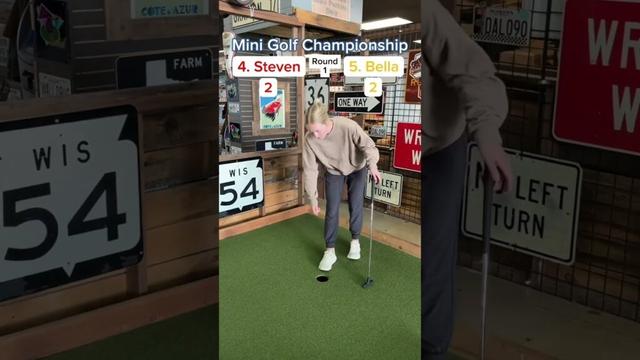 Mini Golf Championship Round 1, 4. Steven vs 5. Bella (Holes 1-2) #minigolf #golf #viral