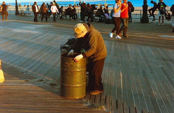Photo by Caleb “bad flashes” Knueven on May 07, 2025. May be an image of 13 people, bucket, street, lamppost and text.