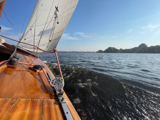 Jolle auf der Alster