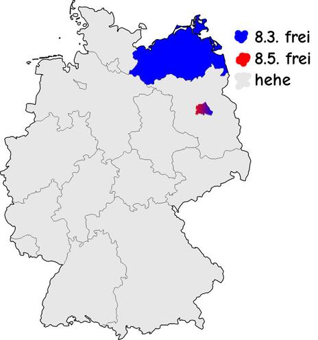 Deutschlandkarte mit allen Bundesländern. Daneben eine Legende: Rot: "8. März frei", Blau: "8. Mai frei", Grau: "hehe". Fast alle Bundesländer sind grau, nur Berlin hat einen Rot-blauen Farbverlauf und Mecklenburg Vorpommern ist blau. Das Bild erinnert an ein ähnliches Meme zum 31.10./01.11., wo bis auf Hessen und Berlin alle Bundesländer rot oder blau waren.