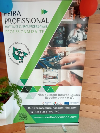 Feria profesionalaren kartela.