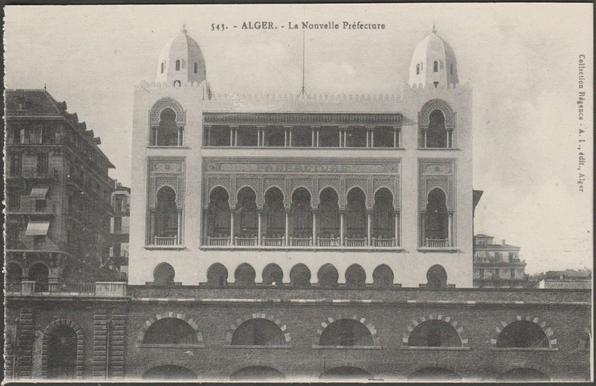Printed monochrome postcard showing a view of the new Prefecture in Algiers, Algeria.

Published by A.L., Alger, Collection Régence, No 543, c.1910s.

Postally unused.

Very good condition, with minimal corner bumps.
