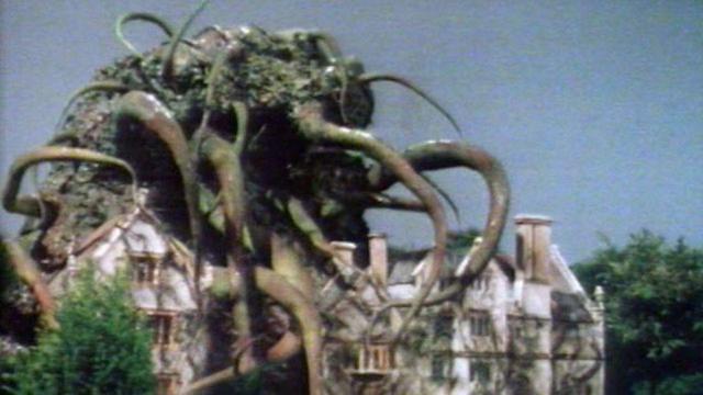A Krynoid (plant based Cthulhu) dry humps a stately English mansion.