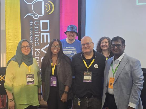 Aspiring Speakers speakers at Devoxx UK 2025, from left to right:

• Shabana Khatau: 𝘉𝘳𝘦𝘢𝘬𝘪𝘯𝘨 𝘉𝘢𝘳𝘳𝘪𝘦𝘳𝘴 & 𝘦𝘮𝘣𝘳𝘢𝘤𝘪𝘯𝘨 𝘯𝘦𝘸 𝘣𝘦𝘨𝘪𝘯𝘯𝘪𝘯𝘨𝘴 𝘪𝘯 𝘮𝘪𝘥-40’𝘴!!
• Zoe Bello: 𝘋𝘢𝘵𝘢 𝘚𝘵𝘰𝘳𝘺𝘵𝘦𝘭𝘭𝘪𝘯𝘨 𝘧𝘰𝘳 𝘋𝘦𝘷𝘦𝘭𝘰𝘱𝘦𝘳𝘴
• Chris Davis (Back): 𝘖𝘱𝘵𝘪𝘰𝘯𝘢𝘭 - 𝘞𝘩𝘢𝘵 𝘪𝘴 𝘪𝘵 𝘨𝘰𝘰𝘥 𝘧𝘰𝘳?
• Alexander McLintock: 𝘋𝘢𝘵𝘢 𝘗𝘭𝘢𝘵𝘧𝘰𝘳𝘮𝘴 𝘢𝘳𝘦 𝘕𝘰𝘵 𝘖𝘱𝘵𝘪𝘰𝘯𝘢𝘭
• Carly Richmond (Back): Host
• Fahad Sheikh: 𝘍𝘳𝘰𝘮 𝘋𝘦𝘷𝘦𝘭𝘰𝘱𝘦𝘳 𝘵𝘰 𝘔𝘢𝘯𝘢𝘨𝘦𝘳: 𝘔𝘺 𝘑𝘰𝘶𝘳𝘯𝘦𝘺 𝘢𝘯𝘥 𝘒𝘦𝘺 𝘓𝘦𝘴𝘴𝘰𝘯𝘴