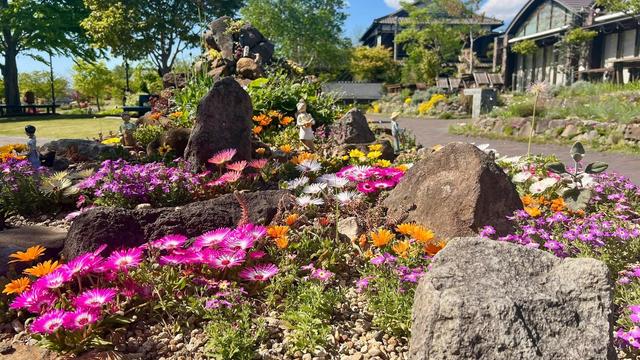 Flowers in the public park in front of Komoro Station