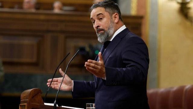 El portaveu de Vox al Congrés dels Diputats, Santiago Abascal, en el debat sobre l'apagada elèctrica i el pla de defensa (EFE/ Juan Carlos Hidalgo)