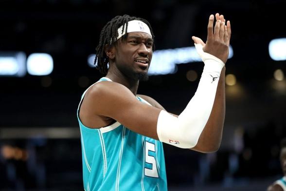 Patrick Beverley calls out Mark Williams for actions after LA Lakers playoff elimination, 'I didn't understand...'