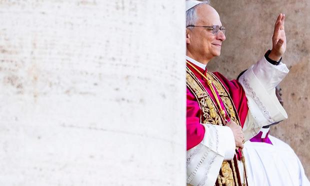 León XIV en el balcón de la basílica de San Pedro tras ser elegido papa. (Marco Mantovani)