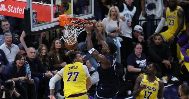Timberwolves expose Lakers' biggest vulnerability during Game 3