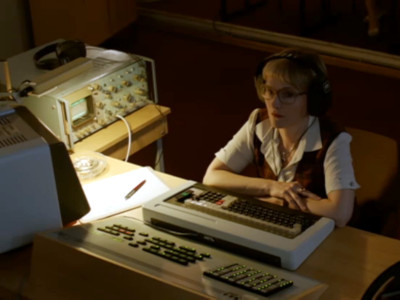 The East Germans use a Robotron A5120 to monitor the bugs in "Deutschland 83".