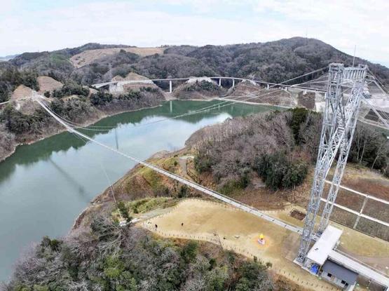 Osaka: Japan’s longest pedestrian suspension bridge opens; structure spans 420m over lake