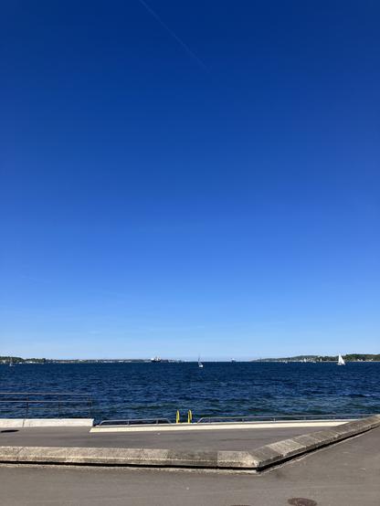 Blick die Kieler Förde entlang Richtung Meer