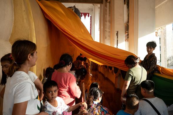 ปิดทองหัวใจพระ วัดหาดใหญ่ใน / หาดใหญ่  สงขลา.

ฝากร้านด้วยนะจ๊ะ

LIFE EXPLORE SOUL
<a href="https://www.exhibitaround.com/bookshop/it/urban-book-award/81-life-explore-soul-sakulchai-sikitikul-.html" rel="noreferrer nofollow">www.exhibitaround.com/bookshop/it/urban-book-award/81-lif...</a>