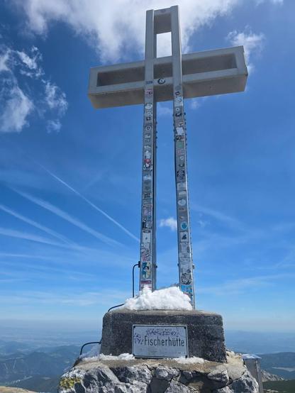 Gipfelkreuz Klosterwappen am Schneeberg