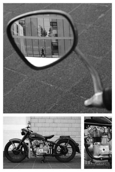 Collage aus 3 Fotos eines alten Motorrads vom Typ AWO 425. Das Hauptfoto oben zeigt den Rückspiegel, in dem eine Person vor einer Glasfassade entlang läuft. Das Foto links unten zeigt die linke Seite des Motorrads. Rechts daneben ist eine Detailaufnahme des Motors. Alle Fotos sind schwarz-weiß.

Collage of 3 photos of an old AWO 425 motorcycle. The main photo at the top shows the rear-view mirror with a person walking in front of a glass façade. The photo at the bottom left shows the left side of the motorcycle. To the right is a close-up of the engine. All photos are black and white.