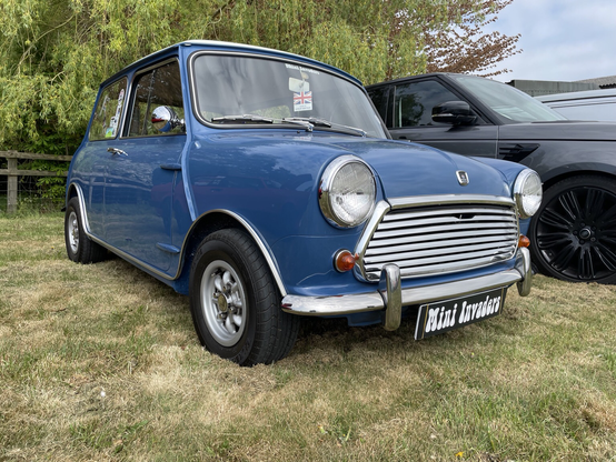 Good morrow, welcome to #MiniMonday with this #Mk2 #MorrisMiniCooper from 1968. We specialise in engine bay stickers for these and all other #classicmini - http://miniphernalia.co.uk
