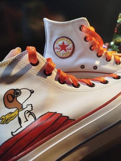 Un encargo de unas converse personalizadas de Snoopy