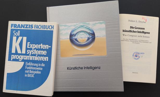 Drei Bücher

1. KI Expertensysteme programmieren in BASIC (ca. 1988)

2. TimeLife Computer verstehen Künstliche Intelligenz (1987)

3. Dreyfus: Die Grenzen Künstlicher Intelligenz (1985)