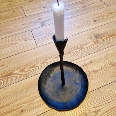 Candle holder
