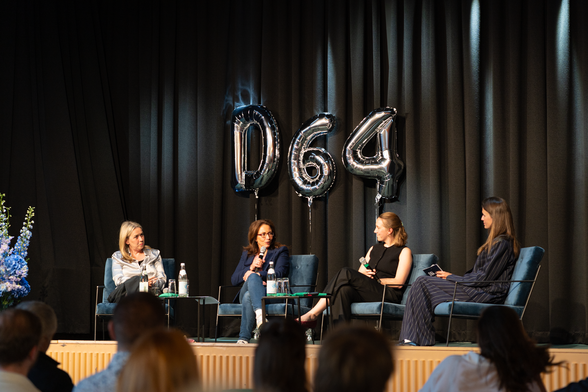 Judith Simon, Yasmin Fahimi, Svea Windwehr und Lena M. Stork beim D64-Frühjahrsempfang. Bild: D64/Falko Ortolf
