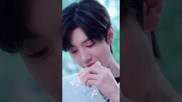 wow🥰 | YOUKU COSTUME #偷偷藏不住  #hiddenlove  #赵露思  #陈哲远  #马伯骞 #曾黎 #邱心志  #管梓净 #shorts