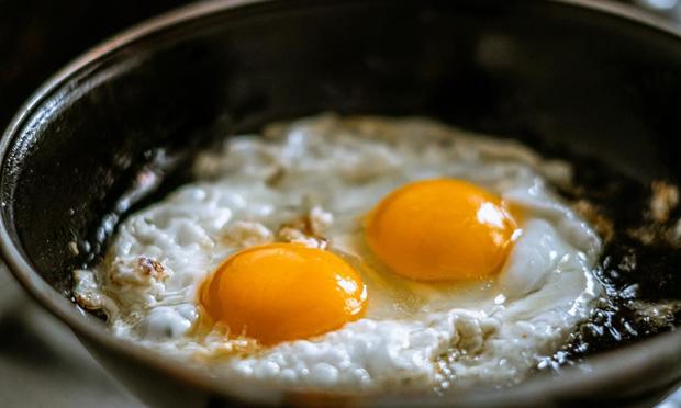 Dos huevos fritos. (Getty Images)