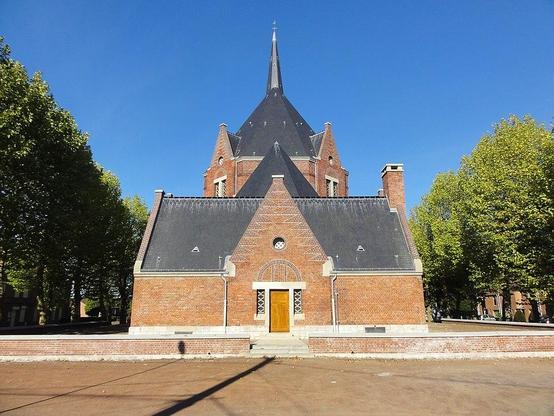 Eglise Saint-Louis de la cité Nouméa de la compagnie des mines de Drocourt à #Rouvroy (#PasDeCalais) Après la Première guerre mondiale, la Compagnie des Mines de Drocourt mena les travaux de reconstruction de l...
Suite 👉 https://monumentum.fr/monument-historique/pa62000102/rouvroy-eglise-saint-louis-de-la-cite-noumea-de-la-compagnie-des-mines-de-drocourt
#Patrimoine #MonumentHistorique
Photo CC-BY-SA 4.0 : Jérémy-Günther-Heinz Jähnick (1988–) Descriptionph