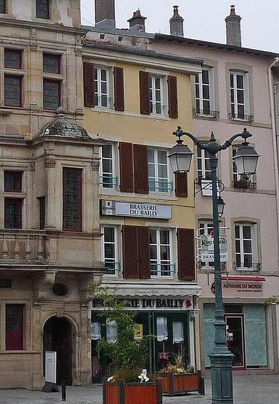 Maison à #Épinal (#Vosges) Façade : inscription par arrêté du 23 octobre 1926.
Suite 👉 https://monumentum.fr/monument-historique/pa00107149/epinal-maison
#Patrimoine #MonumentHistorique
Photo CC-BY-SA 4.0 : Ji-Elle