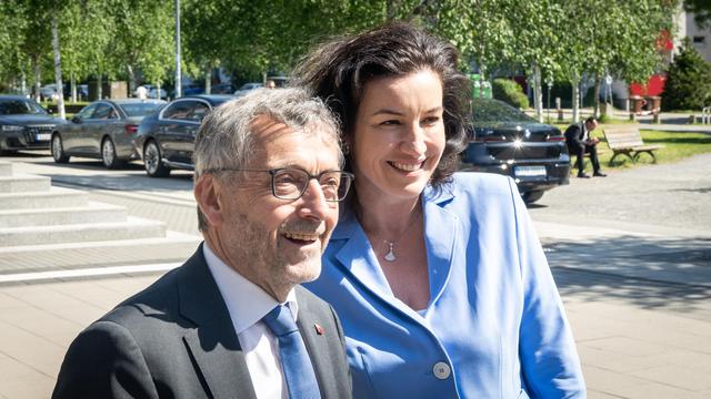 HRK-Präsident Prof. Walter Rosenthal und Bundesforschungsministerin Dorothee Bär bei der Jahresversammlung der Hochschulrektorenkonferenz.