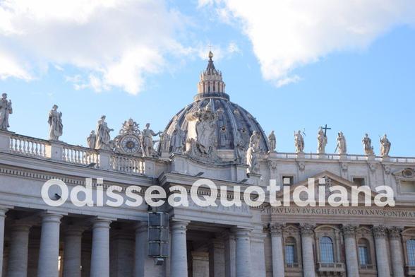 🚇 #Roma si prepara all’intronizzazione di Papa Leone XIV con un piano di #mobilitàurbana straordinario.

🚌 Più corse bus (40, 64, 23), navette speciali dai principali hub come Termini, Anagnina, Ponte Mammolo
🚇 Metro A potenziata e presidiata nelle stazioni Ottaviano, Cipro, Lepanto
♿ Rafforzati i servizi per l’#accessibilità
🚗 Limitazioni al traffico privato e priorità al #trasportopubblico

Un evento di rilevanza internazionale che richiede una risposta logistica adeguata, centrata sulla sicurezza e la continuità del servizio urbano.

📎 Tutti i dettagli su linee, orari e mappe