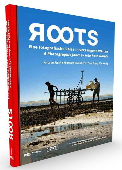 Cover des Buchs "ROOTS  eine fotografoscghe Reise in vergangene Welten"